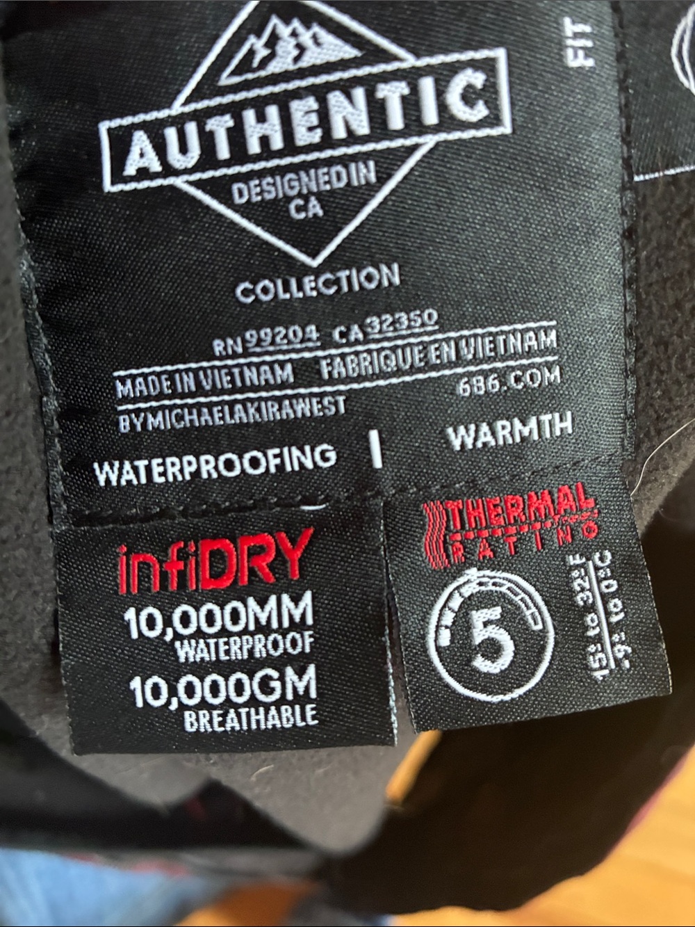 686 jacket - Picture 12 of 13